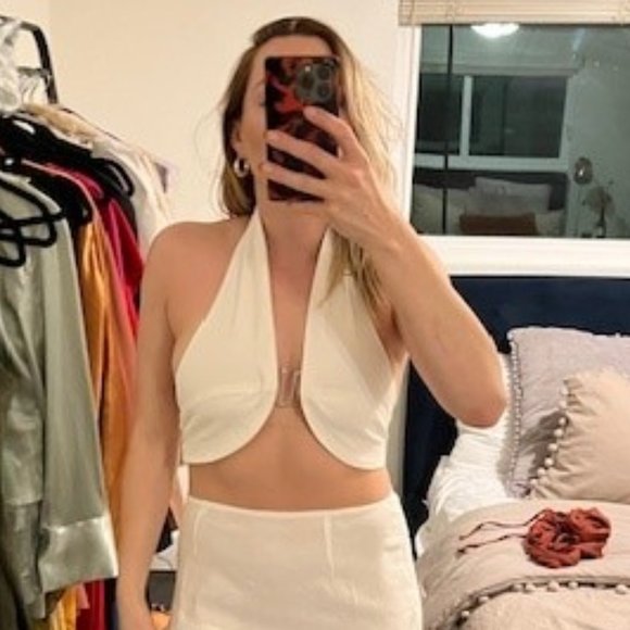 Luna B. Meet in the Middle Crop Top - Picture 2 of 2